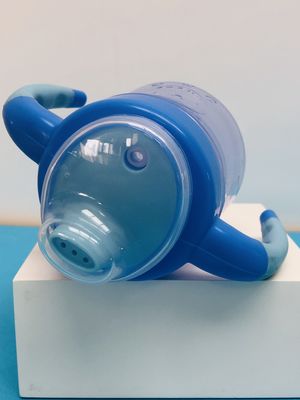 BPA libèrent 9 mois flaque de 6 onces non formant la tasse de Sippy