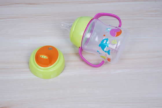 Renversez non 2 dans 1 mois libre de BPA 6 tasse de Sippy de bébé de 6 onces