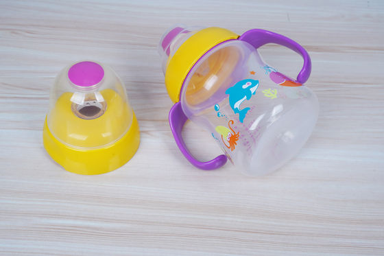 2 dans 1 mois libre de l'aspiration BPA de mamelon 6 tasse de Sippy de bébé de 6 onces