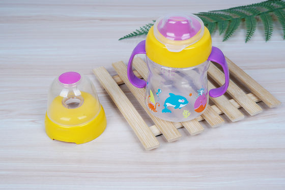 2 dans 1 mois libre de l'aspiration BPA de mamelon 6 tasse de Sippy de bébé de 6 onces