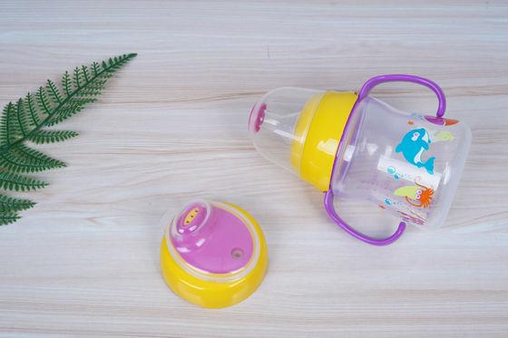 2 dans 1 mois libre de l'aspiration BPA de mamelon 6 tasse de Sippy de bébé de 6 onces